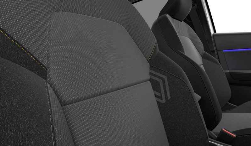 
								Renault Captur Techno full									