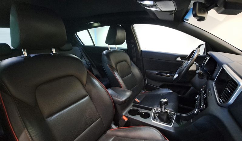 
								Kia Sportage AWD full									