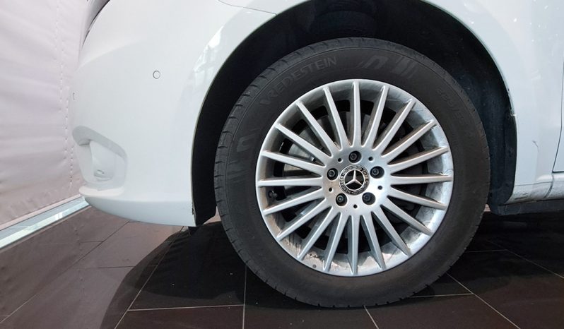 
								Mercedes-Benz Vito 114CDI full									