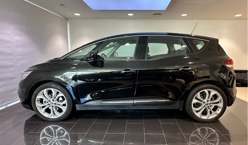 
								Renault Scenic Intens EDC full									